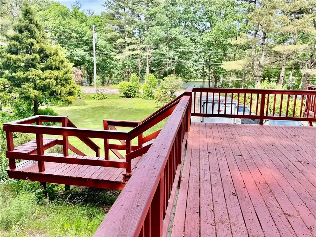 12 Tom Lee Drive North Smithfield RI 02896