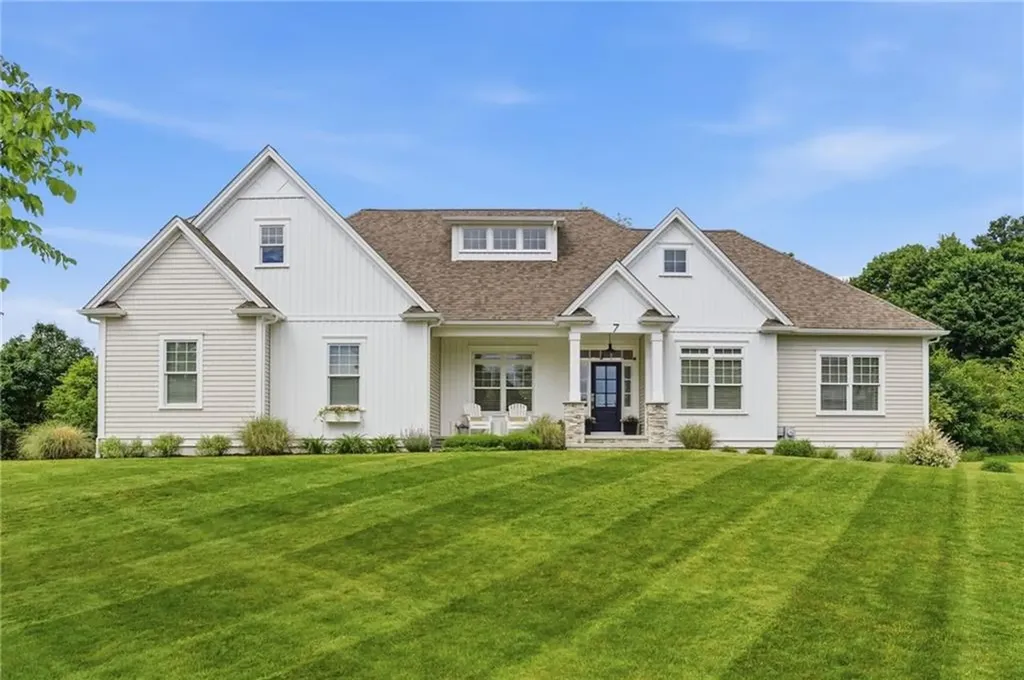 7 Waterview Lane Warren RI 02885