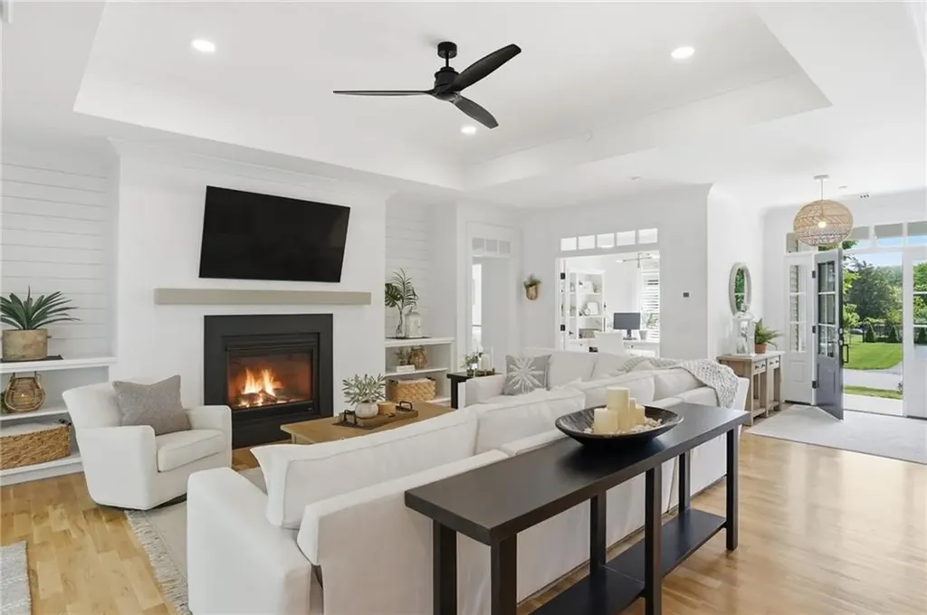 7 Waterview Lane Warren RI 02885
