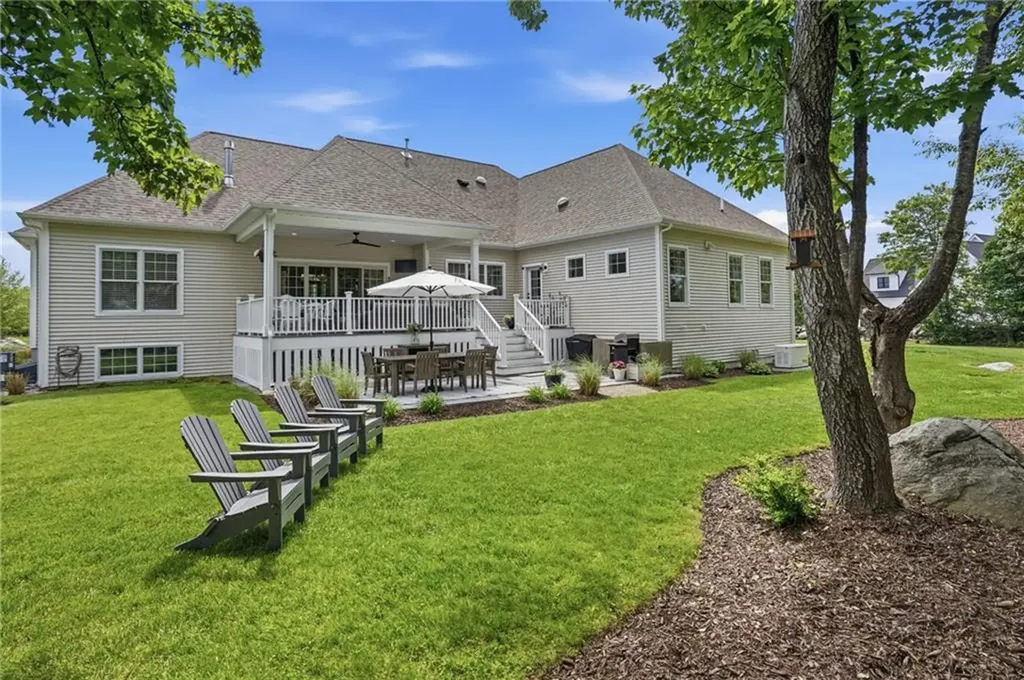 7 Waterview Lane Warren RI 02885