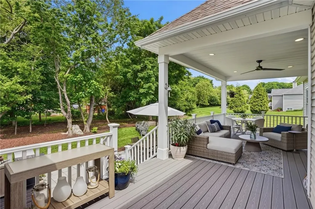 7 Waterview Lane Warren RI 02885