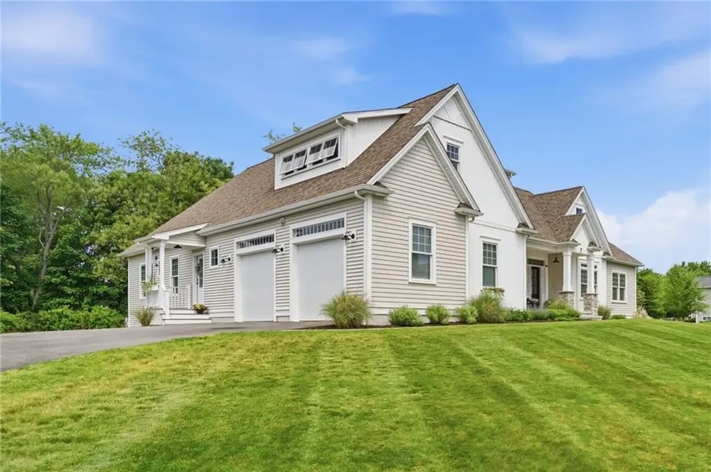 7 Waterview Lane Warren RI 02885