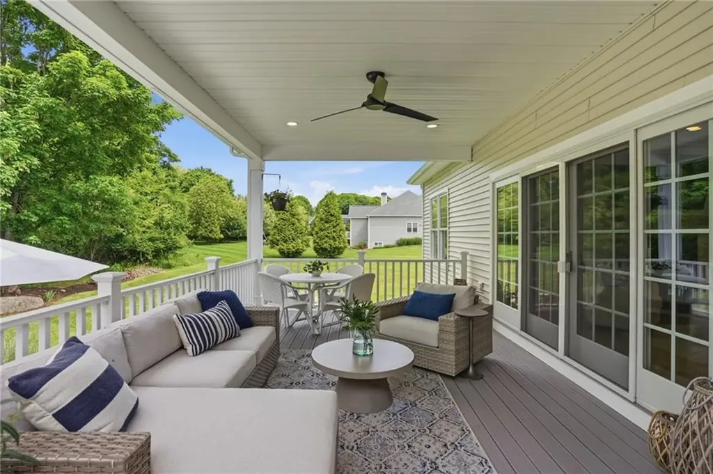 7 Waterview Lane Warren RI 02885