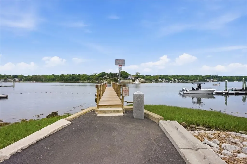 7 Waterview Lane Warren RI 02885