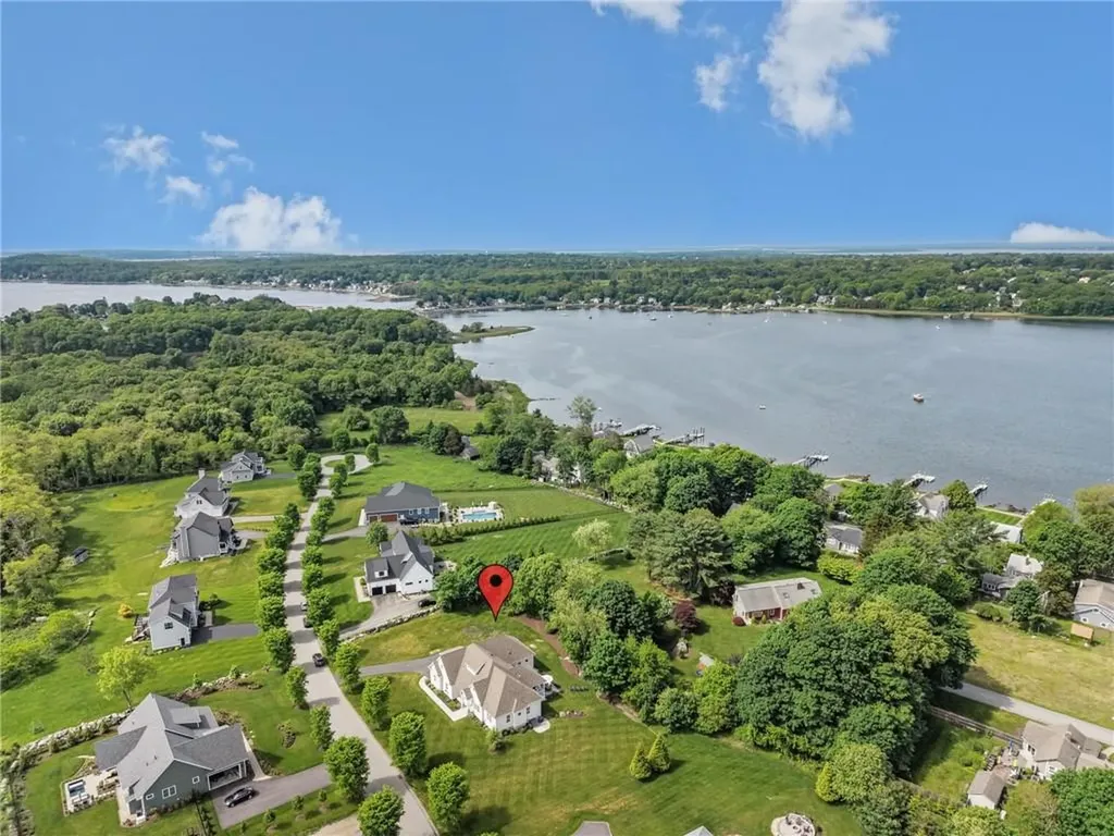 7 Waterview Lane Warren RI 02885