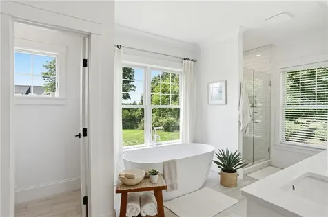 7 Waterview Lane Warren RI 02885
