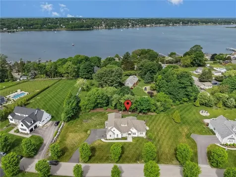 7 Waterview Lane Warren RI 02885