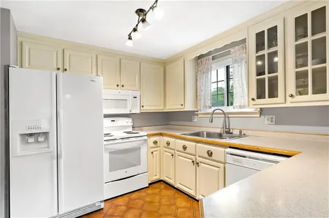 28 Eveready Avenue Bristol RI 02809