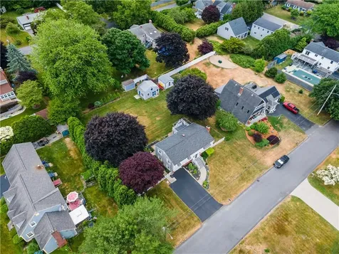 28 Eveready Avenue Bristol RI 02809