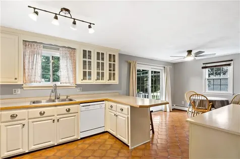 28 Eveready Avenue Bristol RI 02809