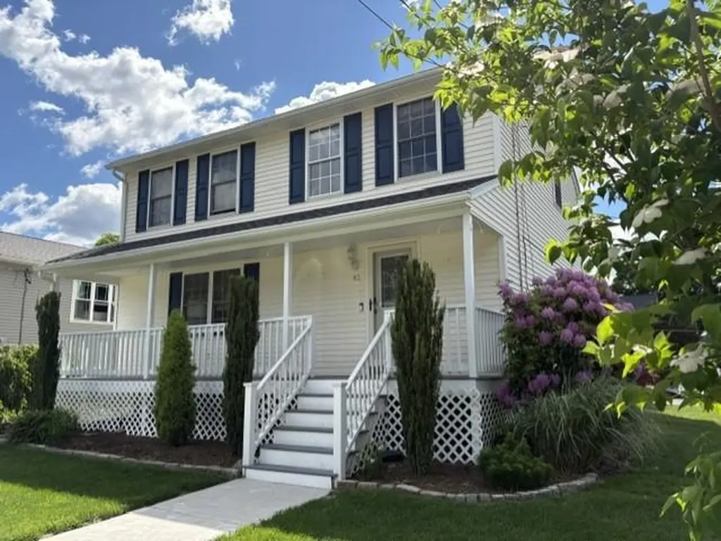 42 Chestnut Street Cumberland RI 02864