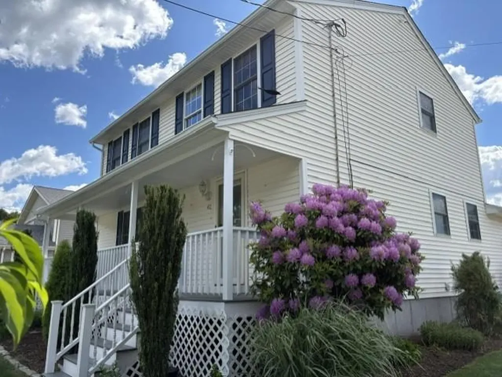 42 Chestnut Street Cumberland RI 02864