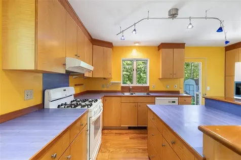 201 White Horn Drive South Kingstown RI 02881