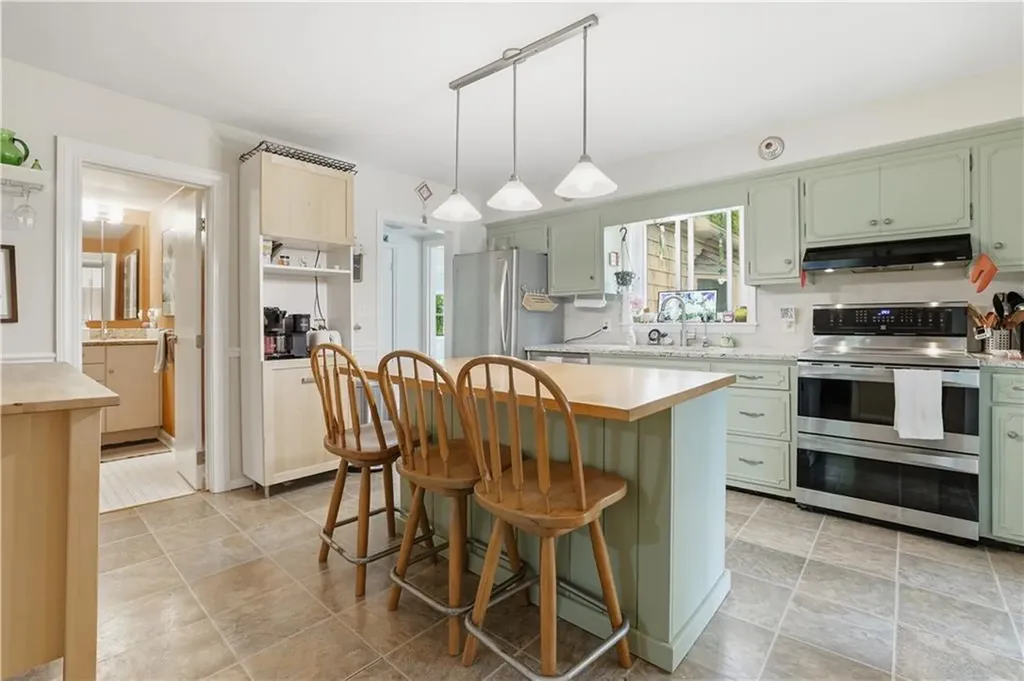 39 West Wrentham Road Cumberland RI 02864