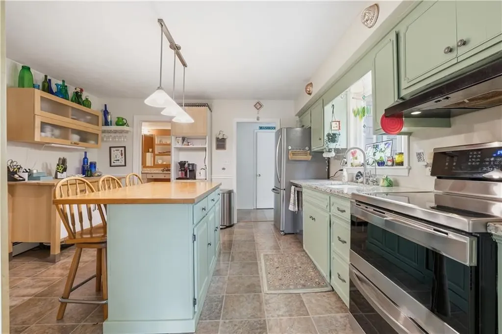 39 West Wrentham Road Cumberland RI 02864