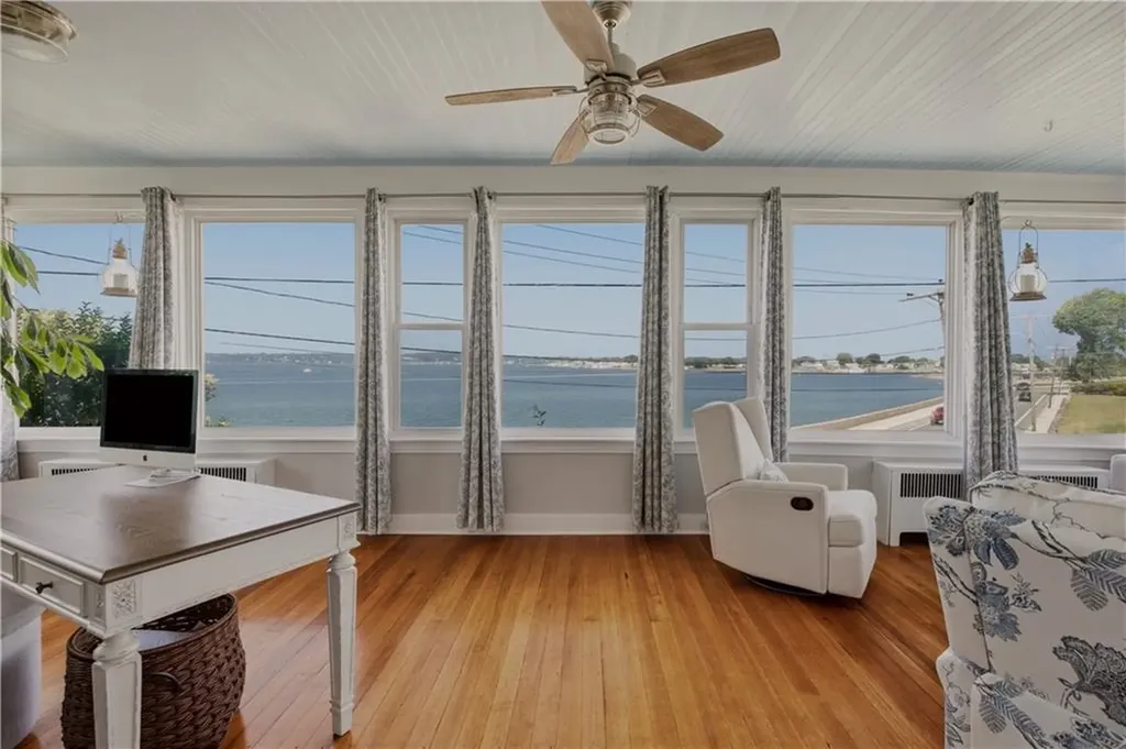 88 Hillside Avenue Tiverton RI 02878