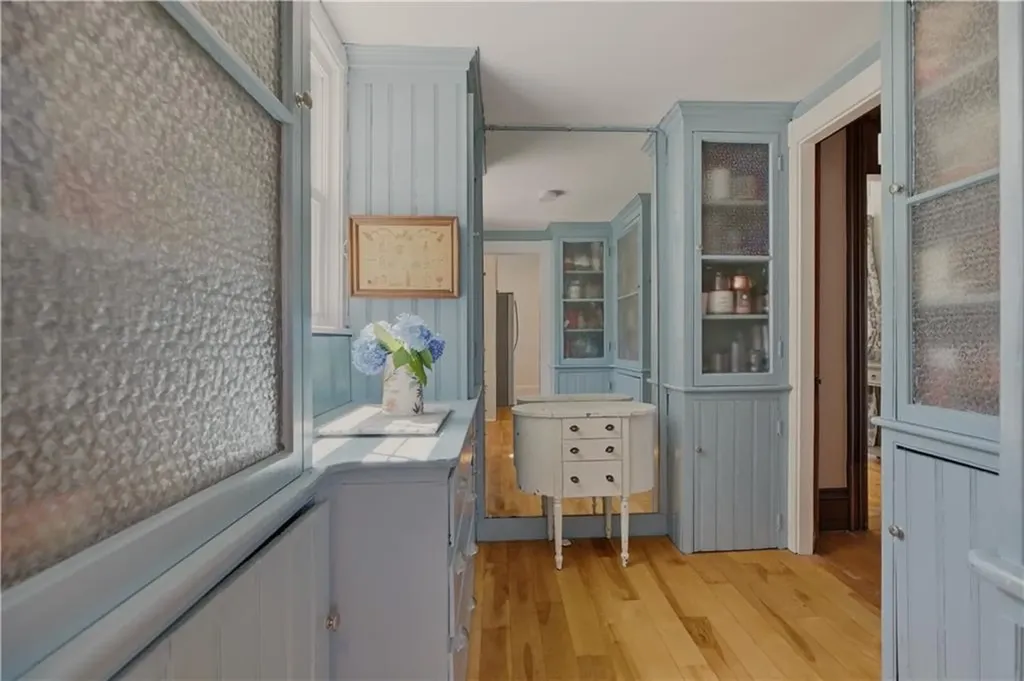 88 Hillside Avenue Tiverton RI 02878