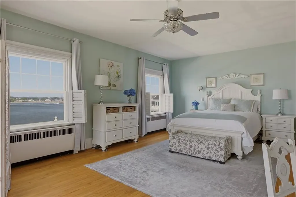 88 Hillside Avenue Tiverton RI 02878