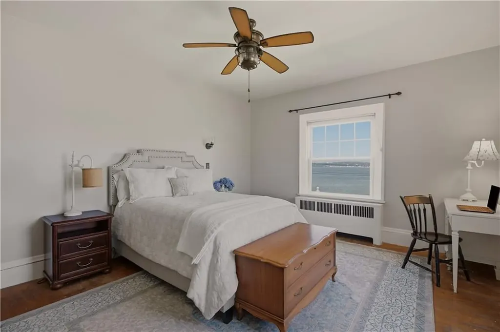 88 Hillside Avenue Tiverton RI 02878