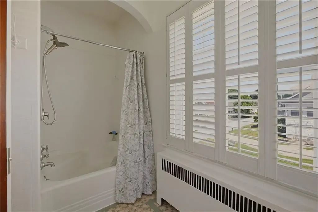 88 Hillside Avenue Tiverton RI 02878
