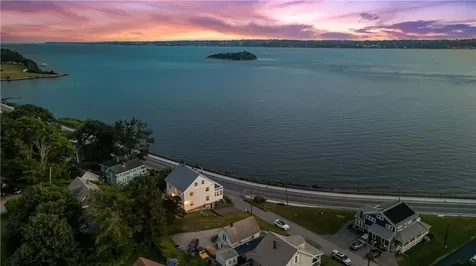 88 Hillside Avenue Tiverton RI 02878