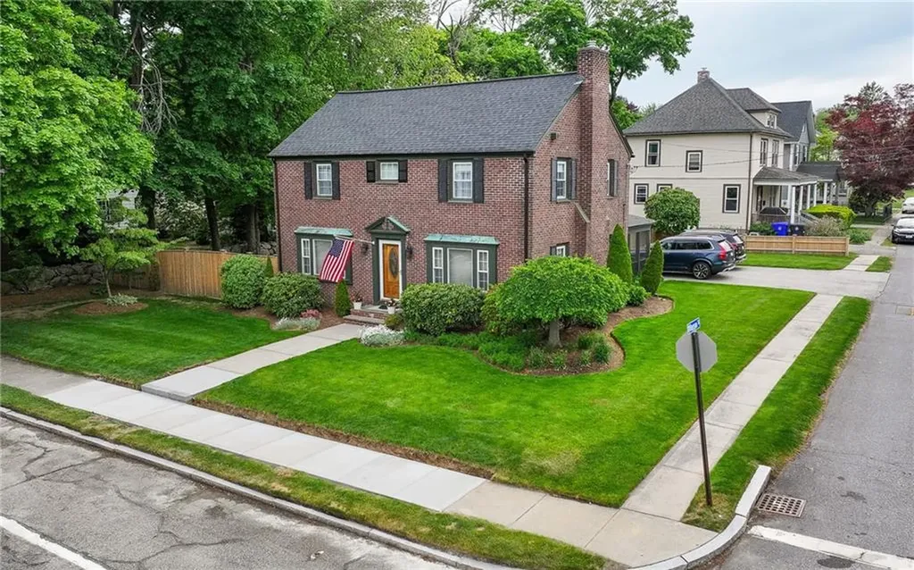 64 High Service Ave Avenue North Providence RI 02911