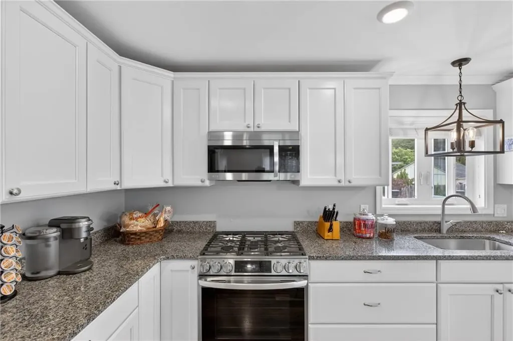 10 Corrine Drive Johnston RI 02919