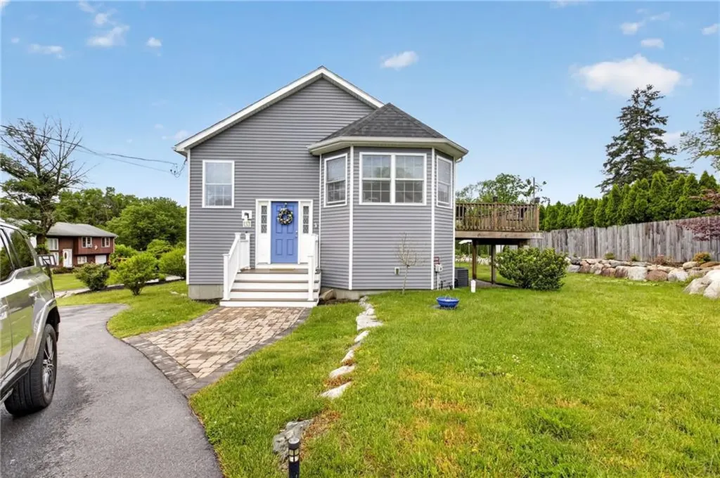 10 Corrine Drive Johnston RI 02919