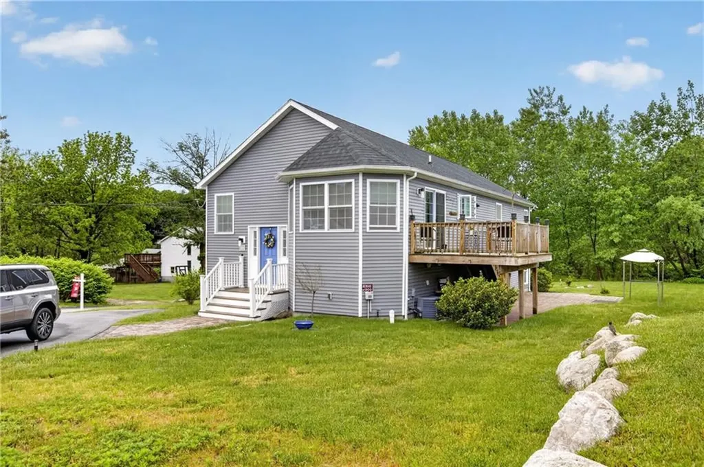 10 Corrine Drive Johnston RI 02919