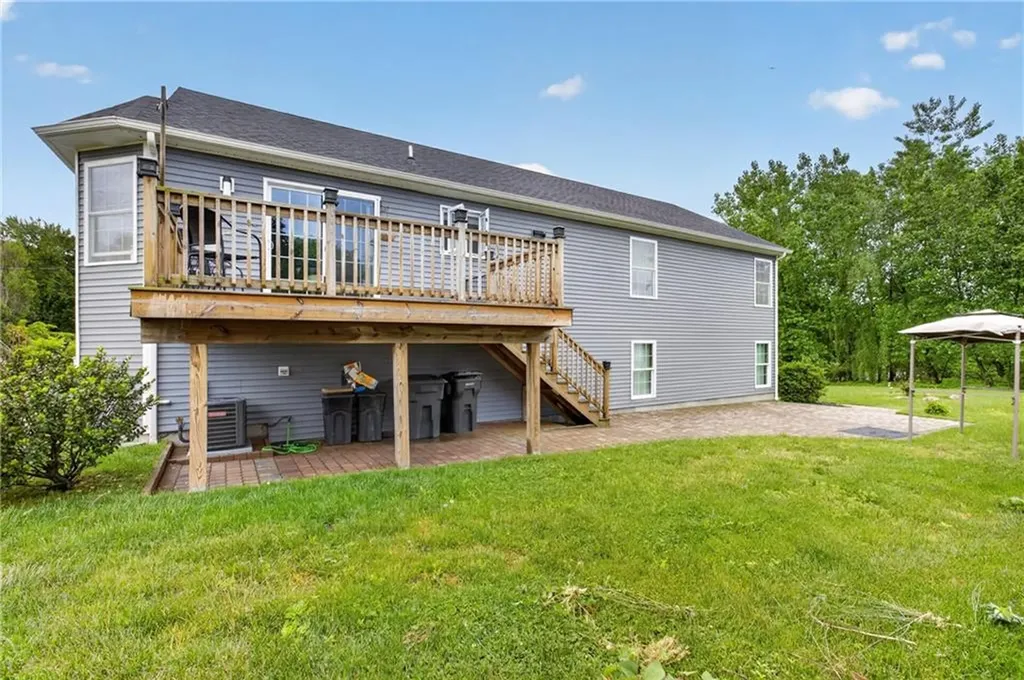 10 Corrine Drive Johnston RI 02919