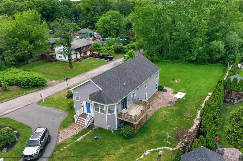 10 Corrine Drive Johnston RI 02919