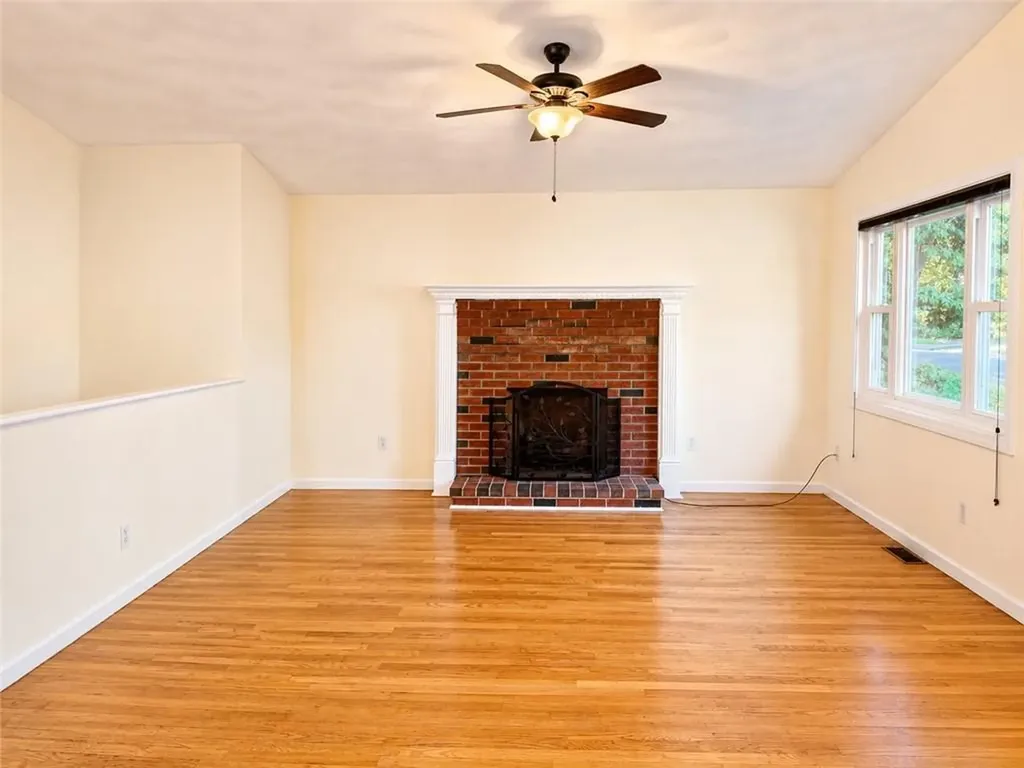 285 Saint Louis Avenue Woonsocket RI 02895
