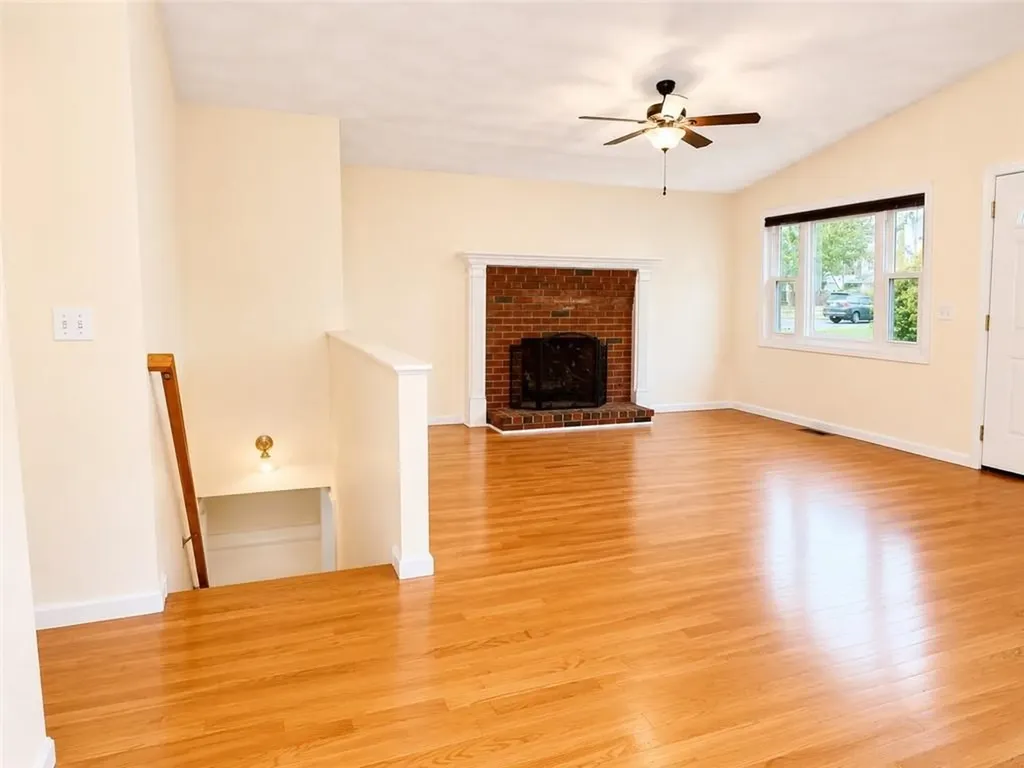 285 Saint Louis Avenue Woonsocket RI 02895