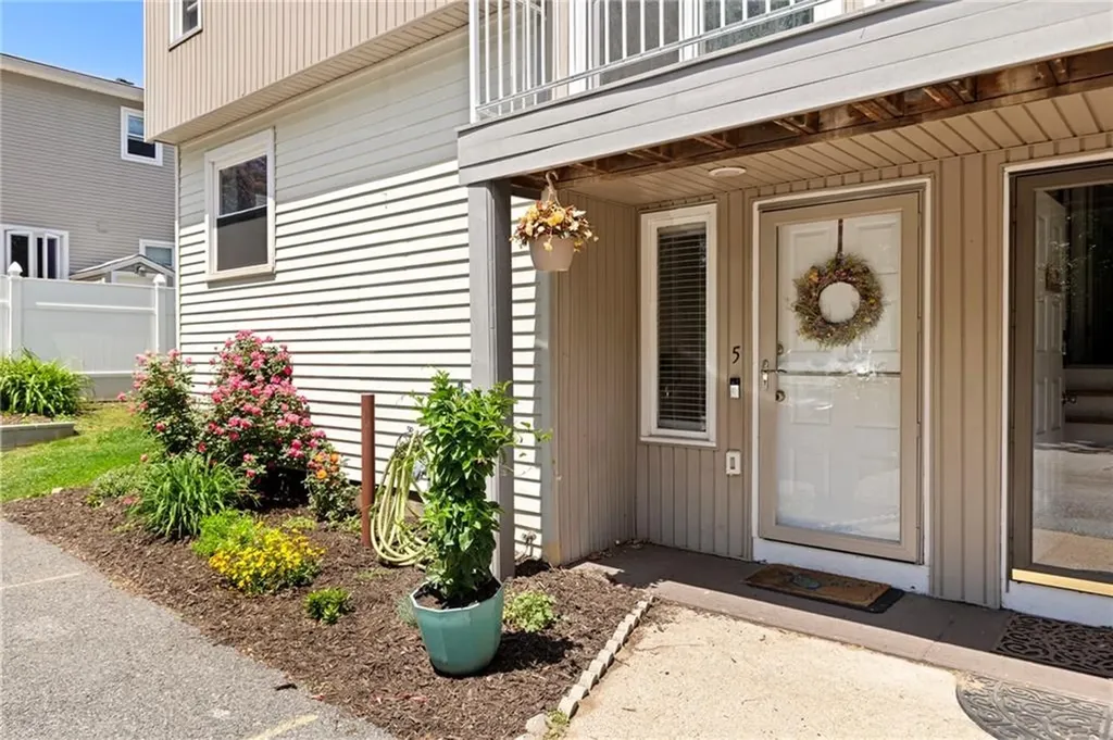 27 Kiley Street North Providence RI 02911