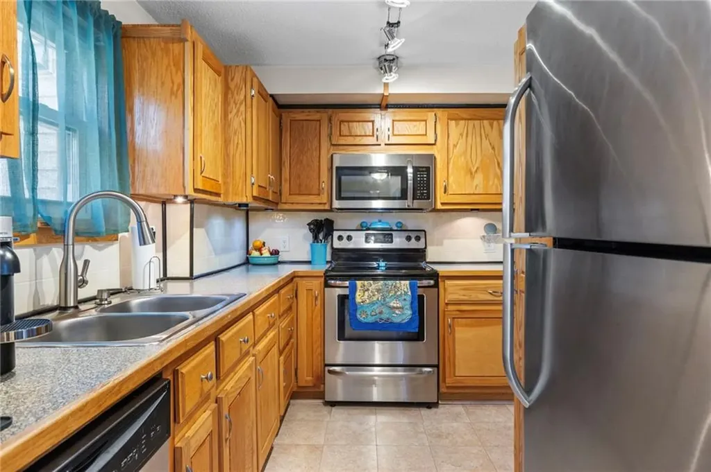 27 Kiley Street North Providence RI 02911