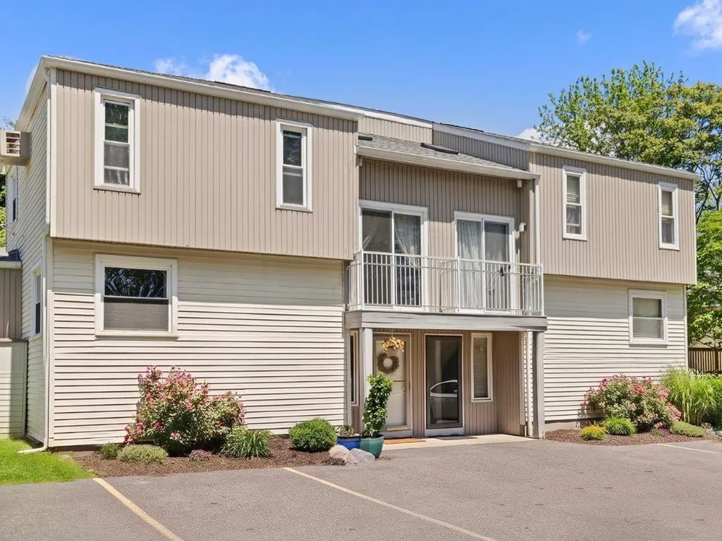 27 Kiley Street North Providence RI 02911
