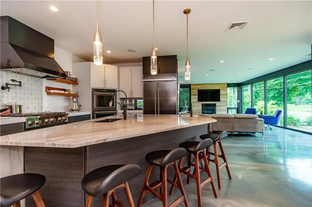 480 Ives Road Warwick RI 02818