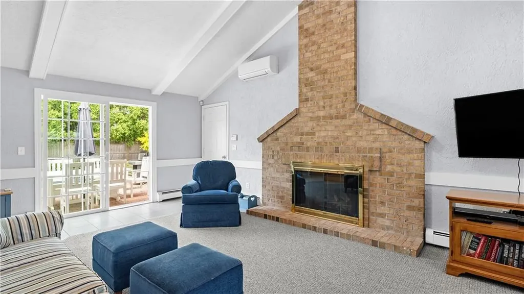 29 Carriage Way North Providence RI 02904
