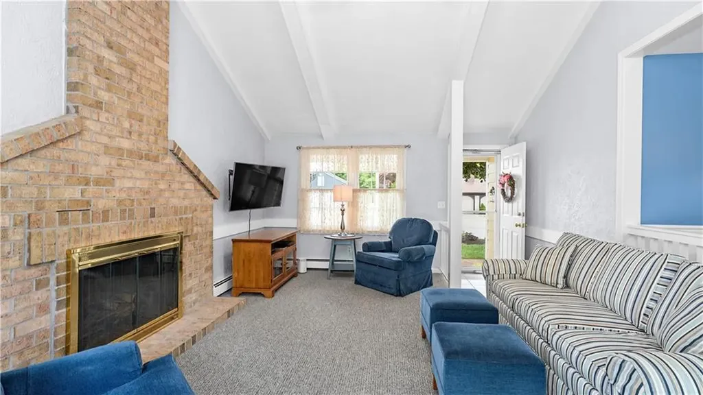 29 Carriage Way North Providence RI 02904