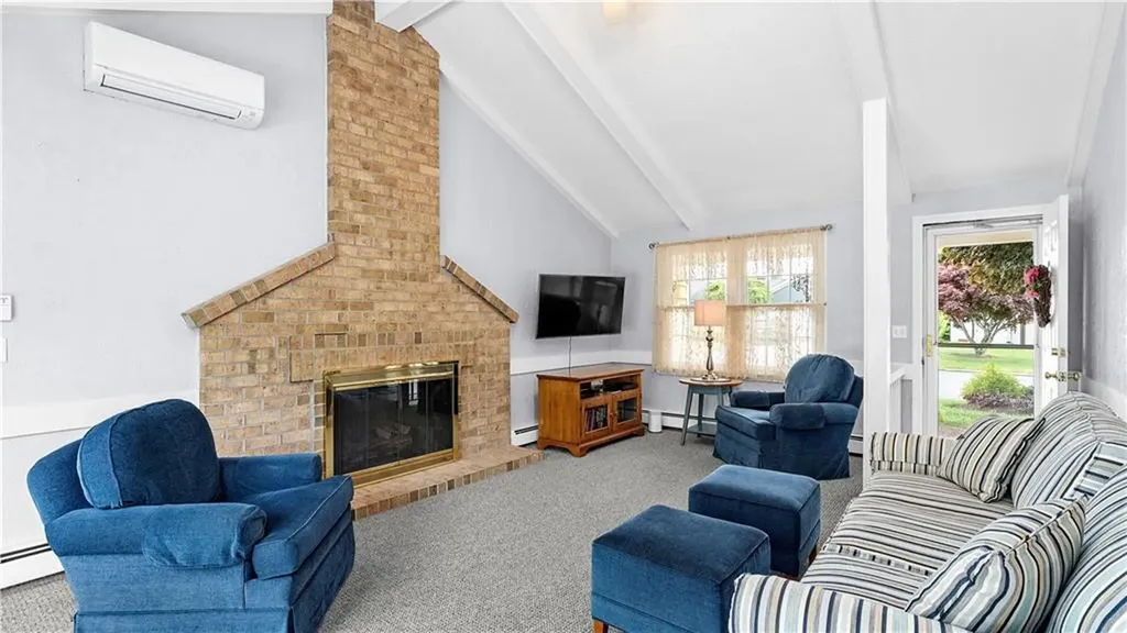 29 Carriage Way North Providence RI 02904