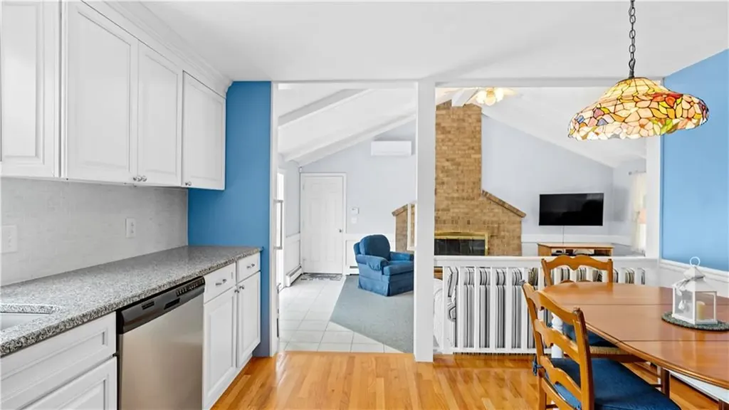 29 Carriage Way North Providence RI 02904