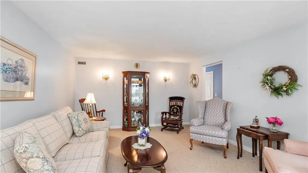 29 Carriage Way North Providence RI 02904