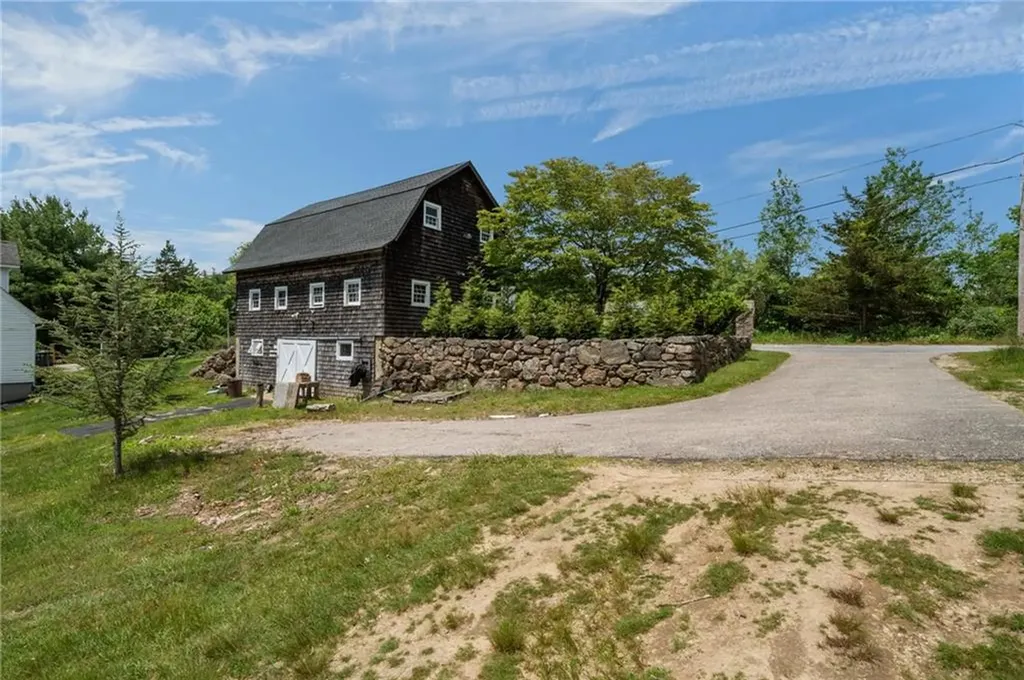 25 Cherry Lane Richmond RI 02832