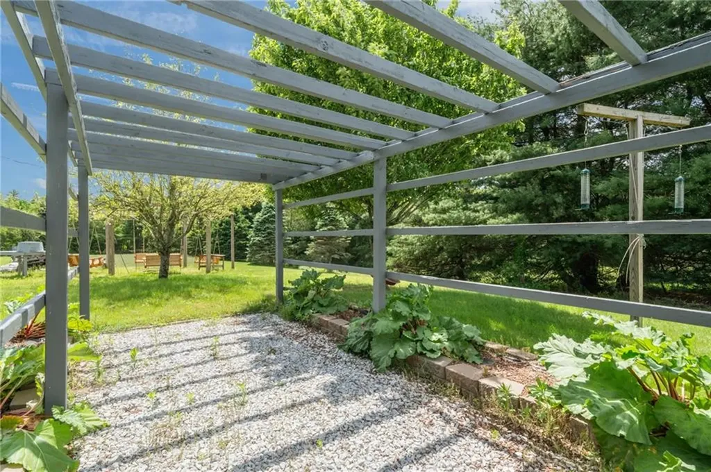 25 Cherry Lane Richmond RI 02832