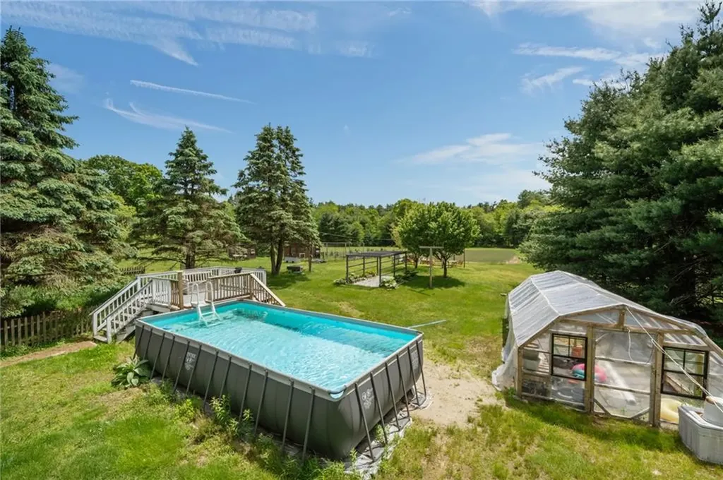 25 Cherry Lane Richmond RI 02832