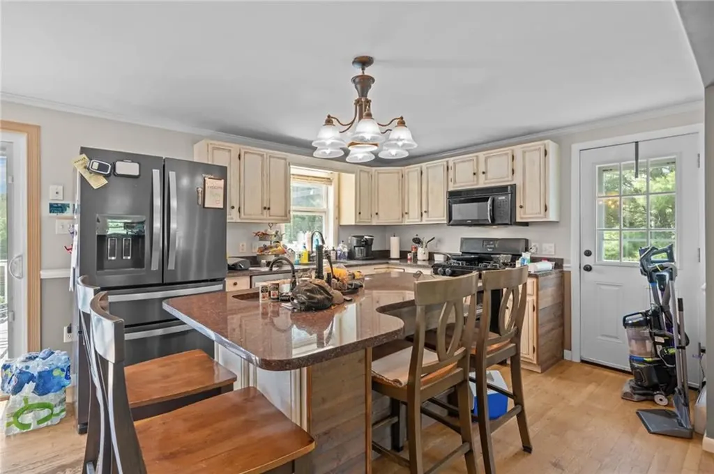 25 Cherry Lane Richmond RI 02832