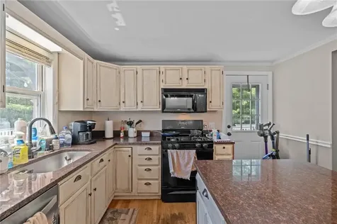 25 Cherry Lane Richmond RI 02832