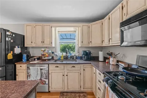 25 Cherry Lane Richmond RI 02832