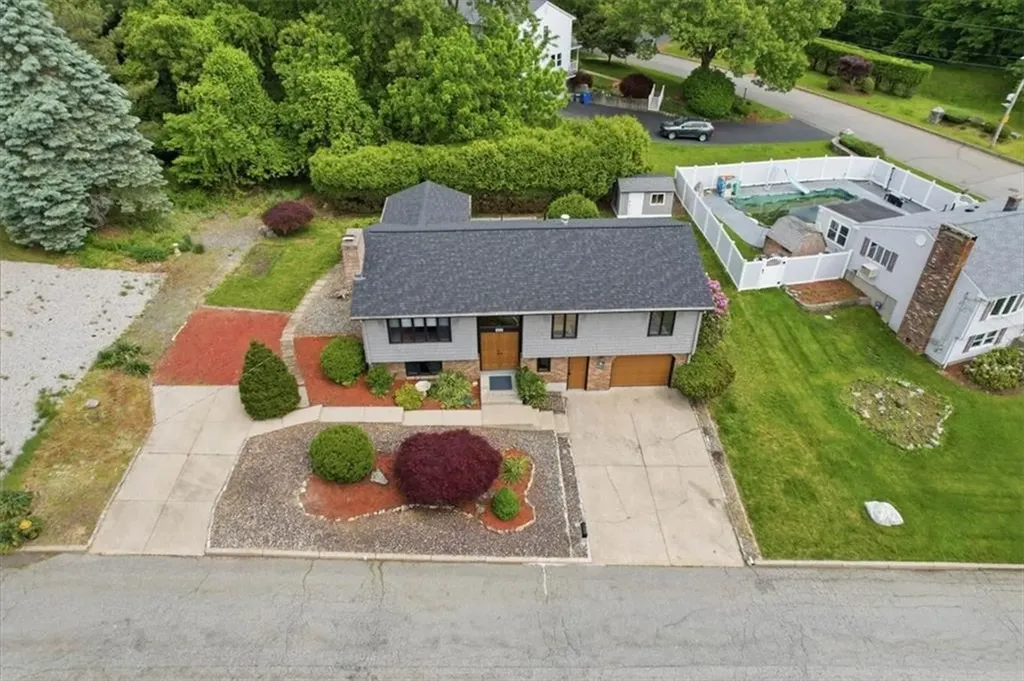 101 Manchester Farm Road North Providence RI 02904