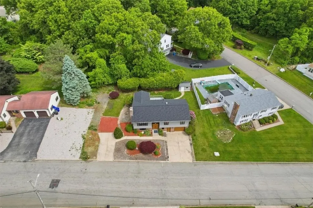 101 Manchester Farm Road North Providence RI 02904